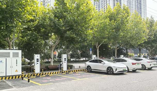 宜昌首批全液冷超充站投入运营，永盈会助力高质量充电基础设施建设(图1)